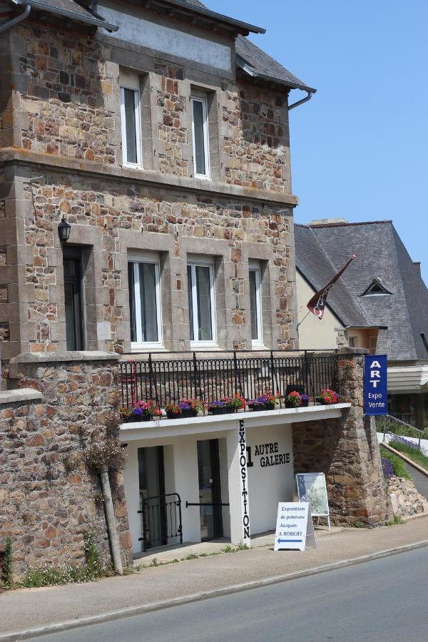Bnb Maison D'Art Breakfast In The Art Gallery Ploubazlanec Exterior foto
